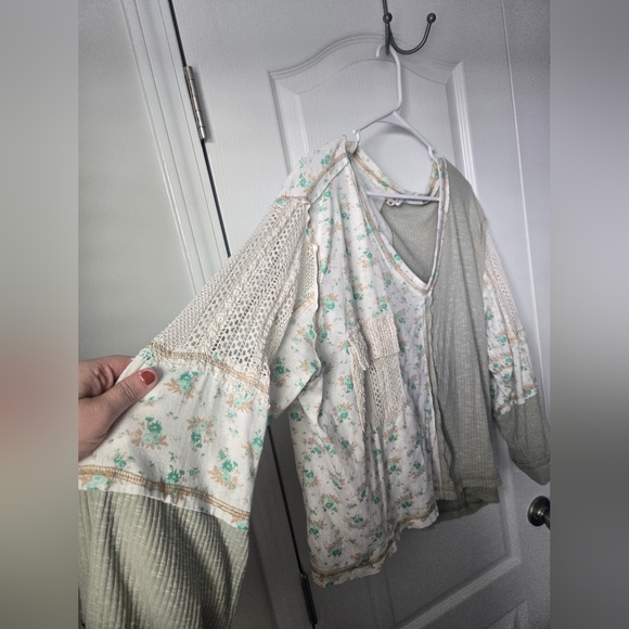POL Floral Patchwork Long Sleeve Top sz Medium - Picture 3 of 4